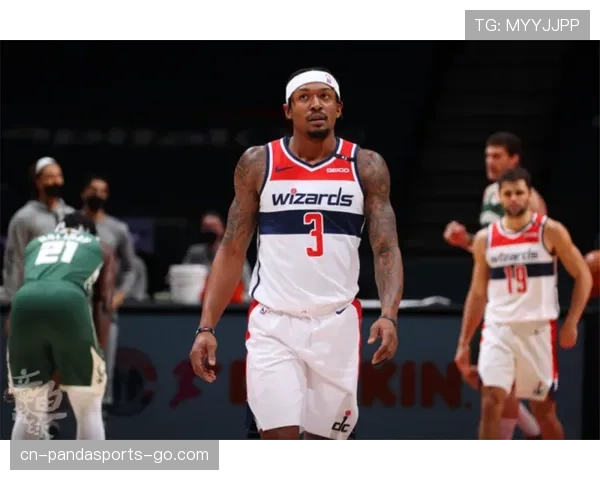 比尔较上季更频繁单打吸引内线助队外线空位提升